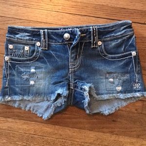 Miss Me Shorts size 25